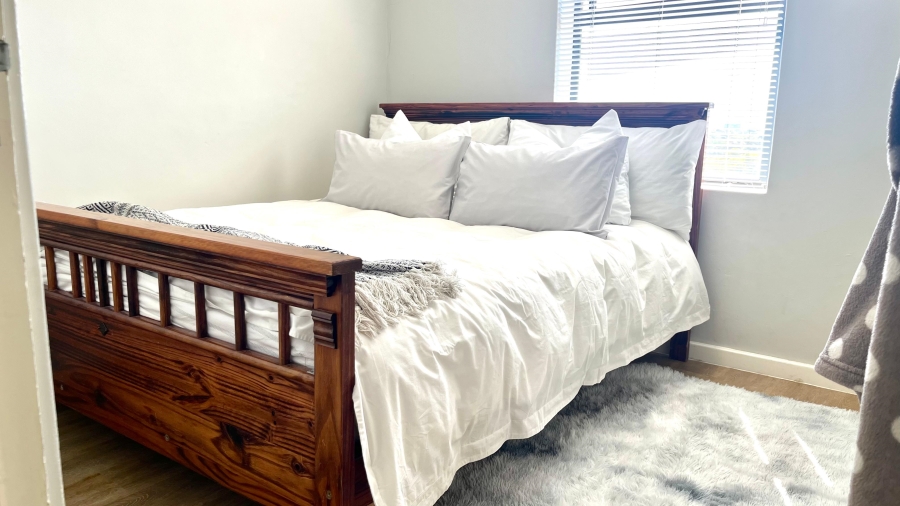 To Let 2 Bedroom Property for Rent in Pinelands Western Cape